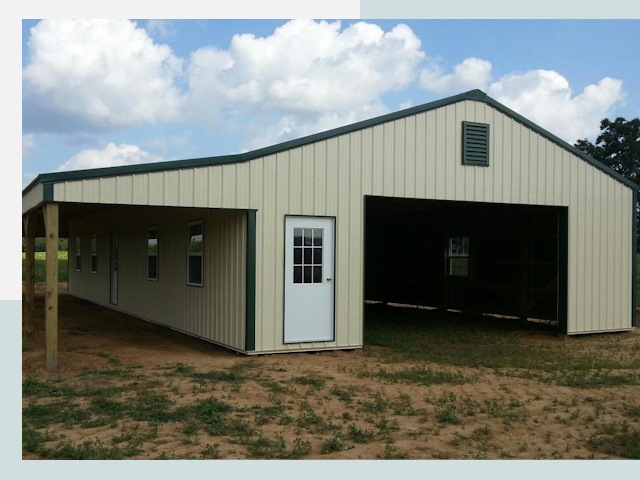 Строительство конюшен в Тутаеве